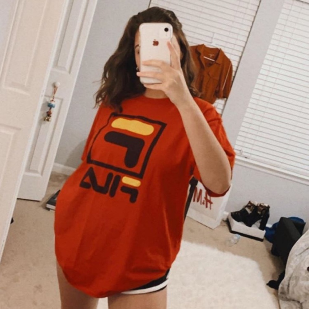 RED FILA TEE